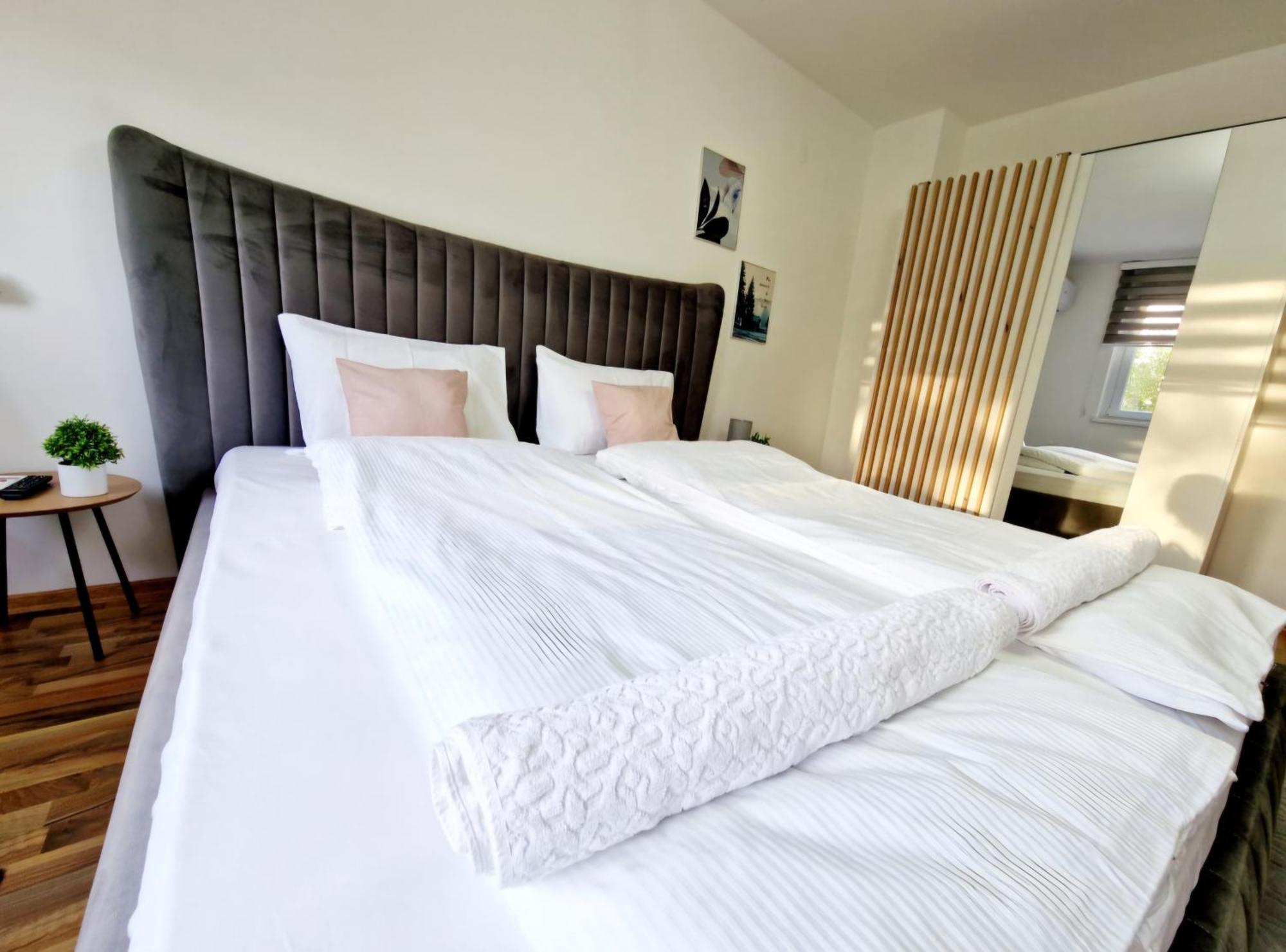 Infinity Apartment & Free Wifi & Free Parking Сараево Экстерьер фото